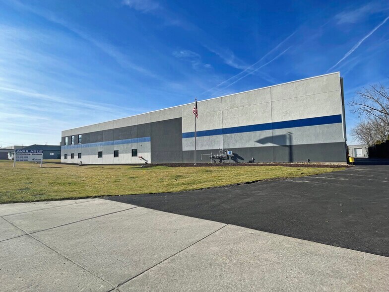 Primary Photo Of 5010-A Hudson Dr, Stow Warehouse For Lease