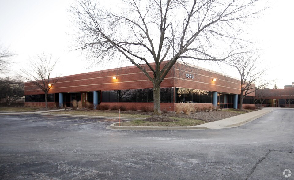 More Photos Of 1833 Centre Point Cir, Naperville Office For Lease