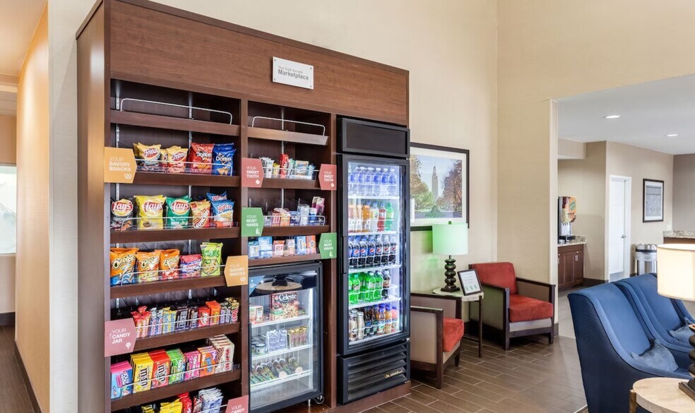 More Photos Of 4231 Industrial Ave, Lincoln Hotel For Sale