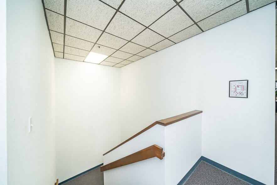 More Photos Of 231 W Blueridge Ave, Orange Manufacturing For Sale