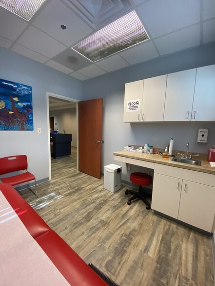 More Photos Of 85 Springview Ln, Summerville Medical For Lease