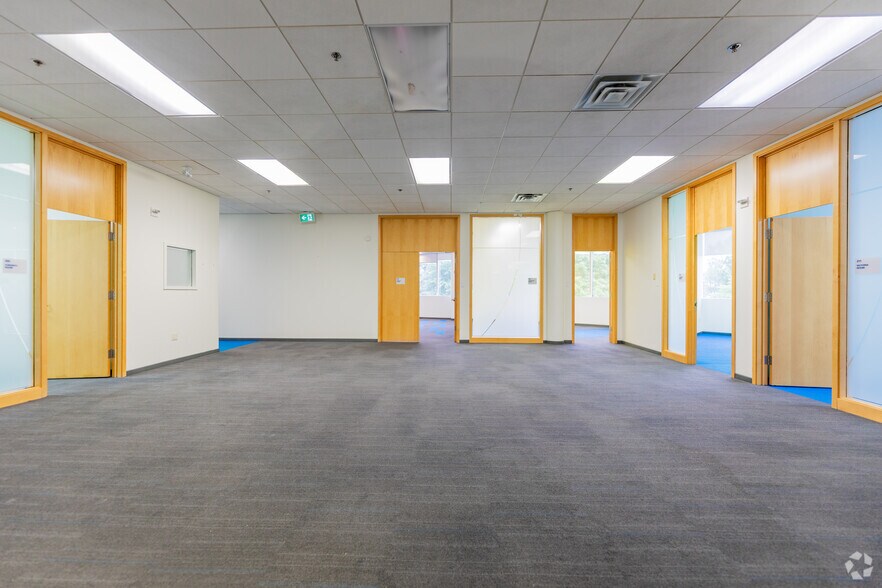 More Photos Of 3450 Harvester Rd, Burlington Light Manufacturing For Lease