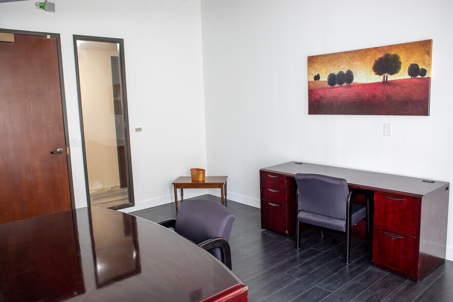 More Photos Of 609-611 Wilshire Blvd, Los Angeles Office For Lease