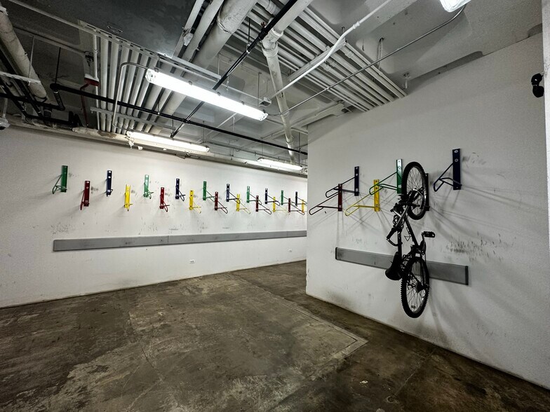 More Photos Of 111 W Jackson Blvd, Chicago Office For Lease