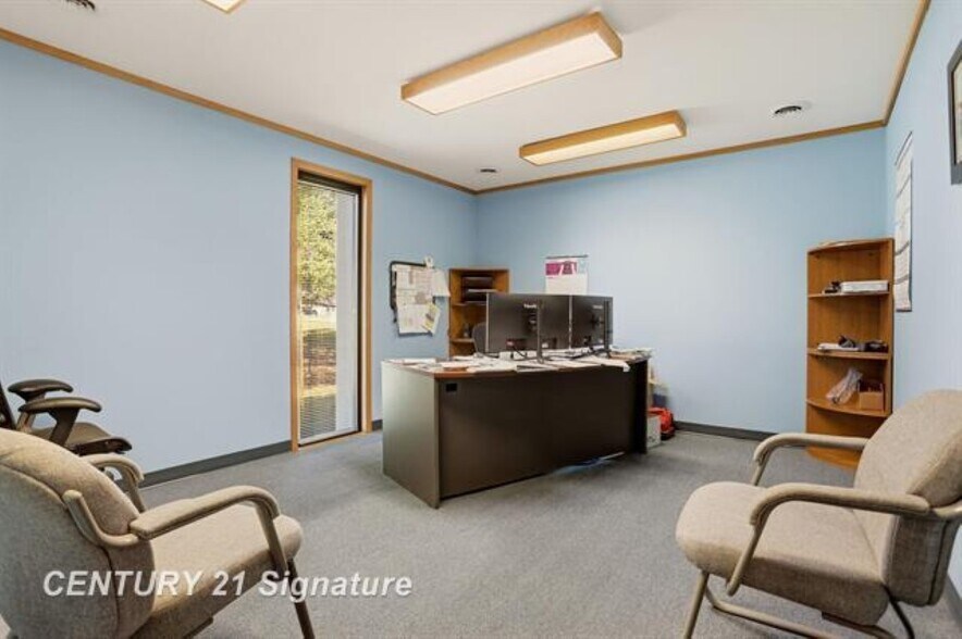 More Photos Of 3167 Enterprise Dr, Saginaw Office For Sale