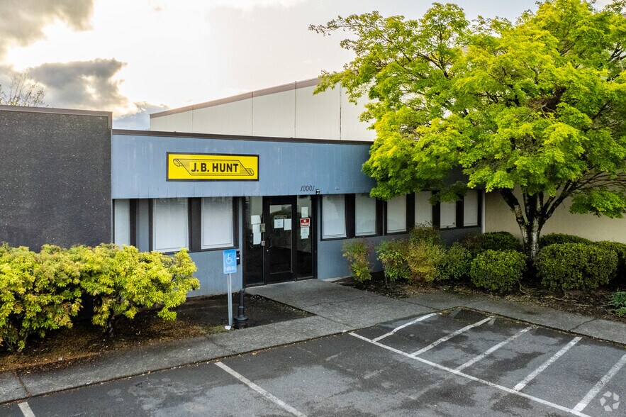 More Photos Of 10001 N Rivergate Blvd, Portland Warehouse For Lease