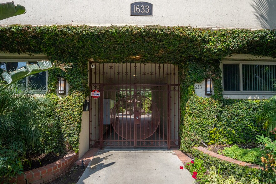 More Photos Of 1633 N Laurel Ave, Los Angeles Apartments For Sale