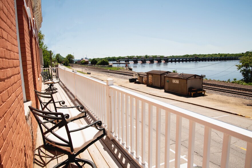 More Photos Of 809 N Main St, Alma Freestanding For Sale