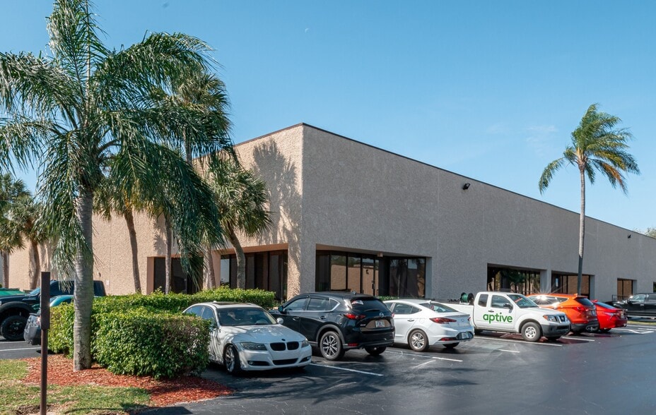 More Photos Of 500-520 SW 12th Ave, Deerfield Beach Warehouse For Lease