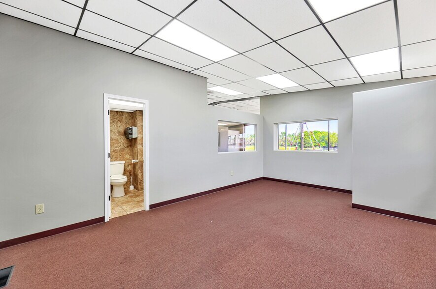 More Photos Of 11209 W Kellogg, Wichita Auto Dealership For Sale