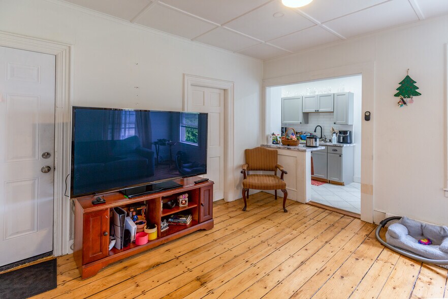 More Photos Of 211 Court St, Plymouth Apartments For Sale
