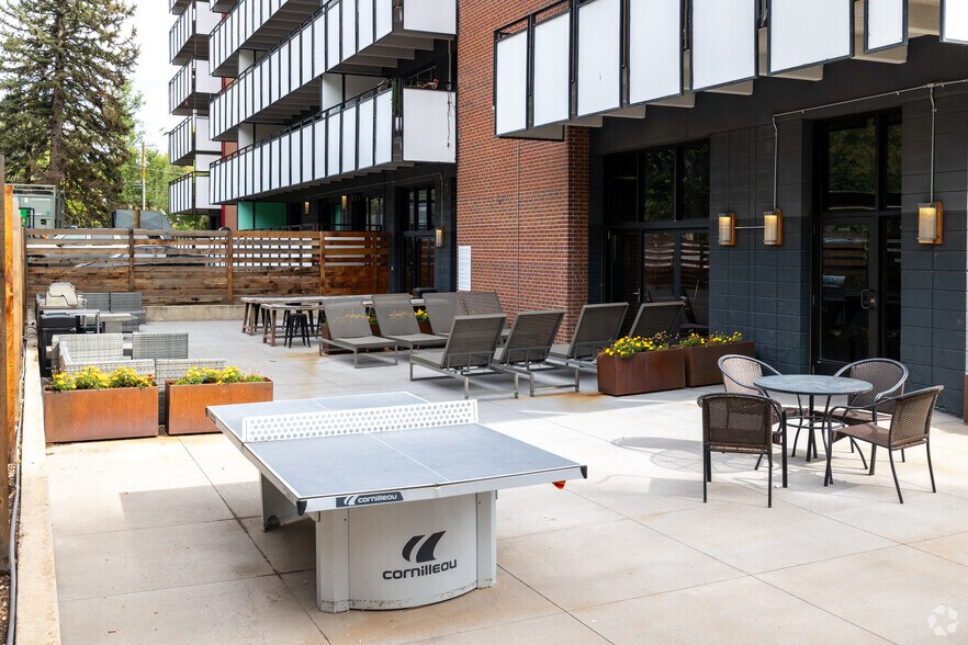 More Photos Of 107 W Cheyenne Rd, Colorado Springs Apartments For Sale
