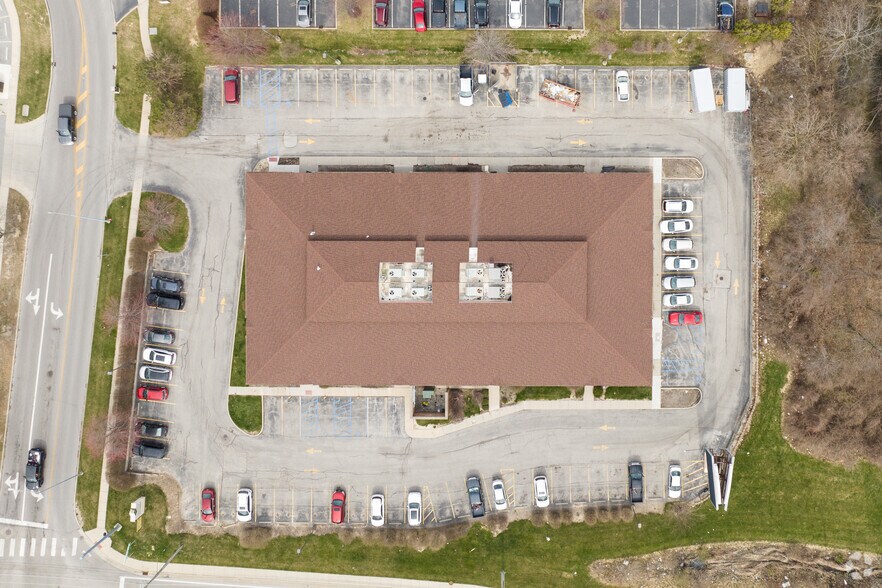 More Photos Of 7010 Spring Meadows West Dr, Holland Office For Sale