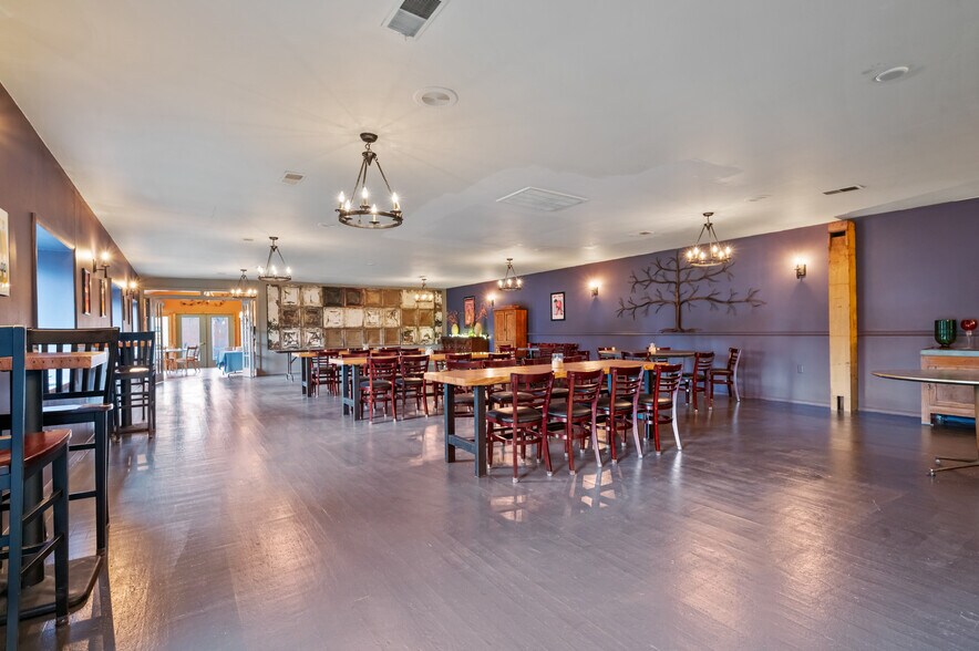 More Photos Of 181 E Brown St, Blairsville Restaurant For Sale