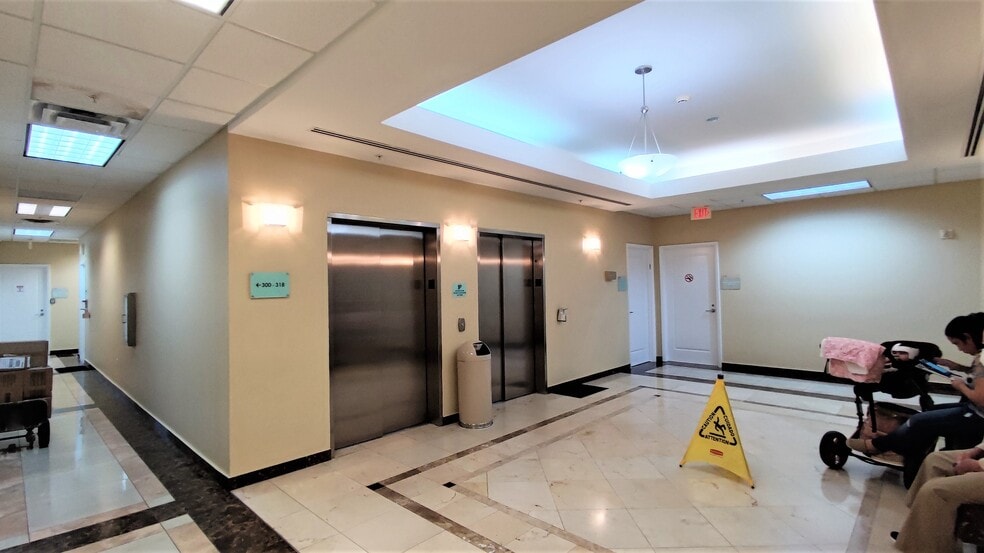 More Photos Of 925 NE 30th Ter, Homestead Medical For Lease