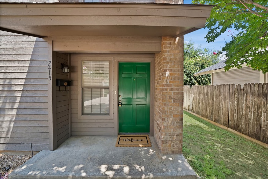 More Photos Of 2415 Sanguinet St, Fort Worth Apartments For Sale