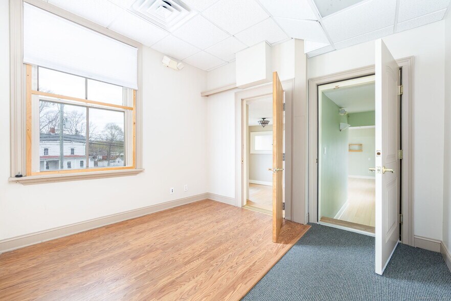 More Photos Of 11 Hayward Ave, Colchester Office For Sale