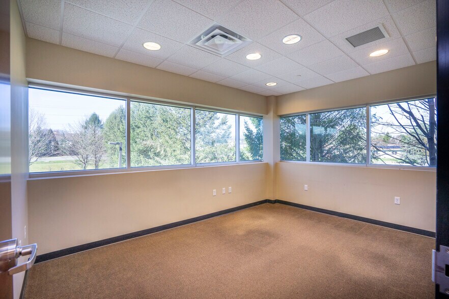 More Photos Of 2601 Gateway Dr, State College Medical For Sale