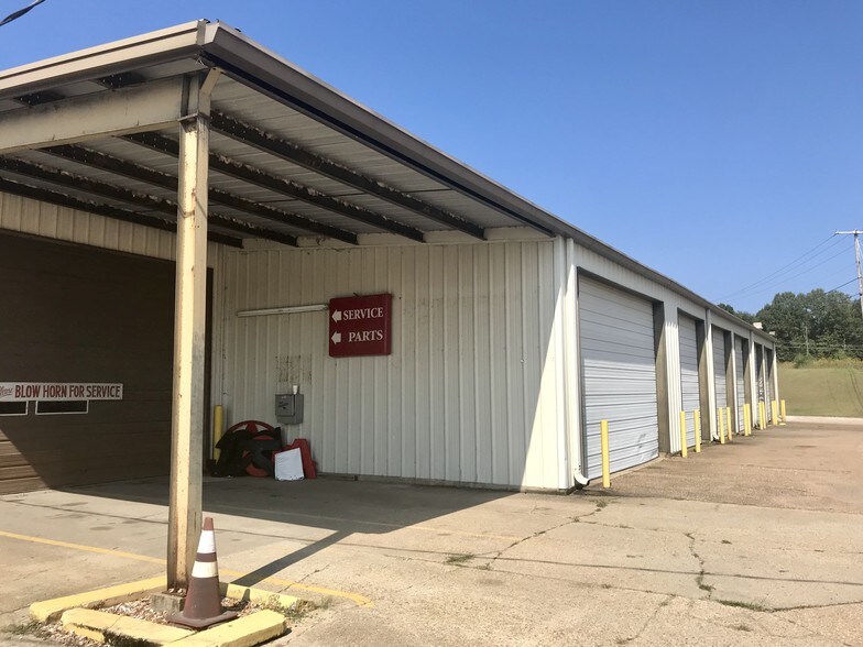 4105 E Clay St, Vicksburg, MS 39183 Auto Dealership For Sale