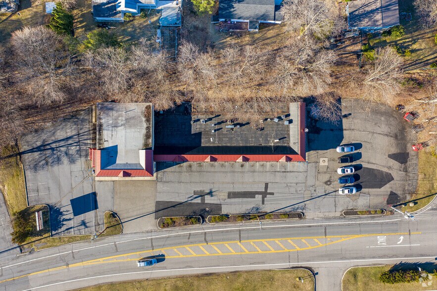 More Photos Of 365-373 17M & orchard Dr, Monroe Storefront Retail Office For Lease