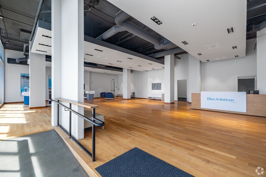 More Photos Of 331 Santa Monica Blvd, Santa Monica Apartments For Lease