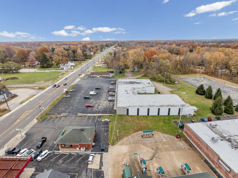 More Photos Of 6704-6720 N Ridge Rd, Madison General Retail For Sale
