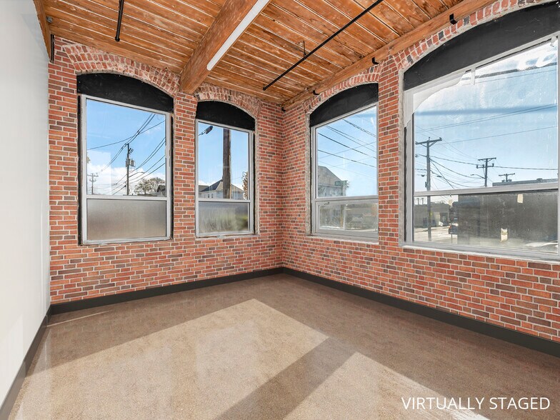 More Photos Of 67 Maplewood St, Malden Office For Lease