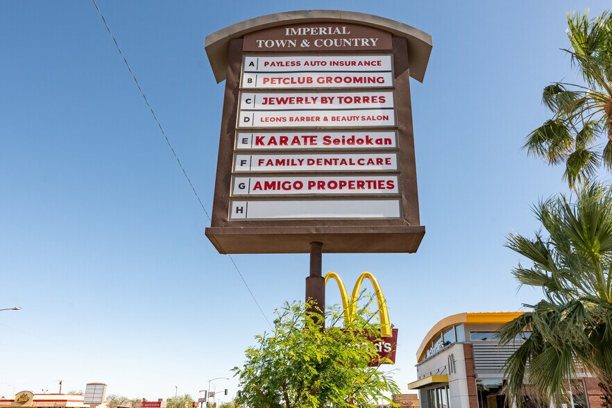 More Photos Of 301 N Imperial Ave, El Centro Storefront Retail Office For Sale