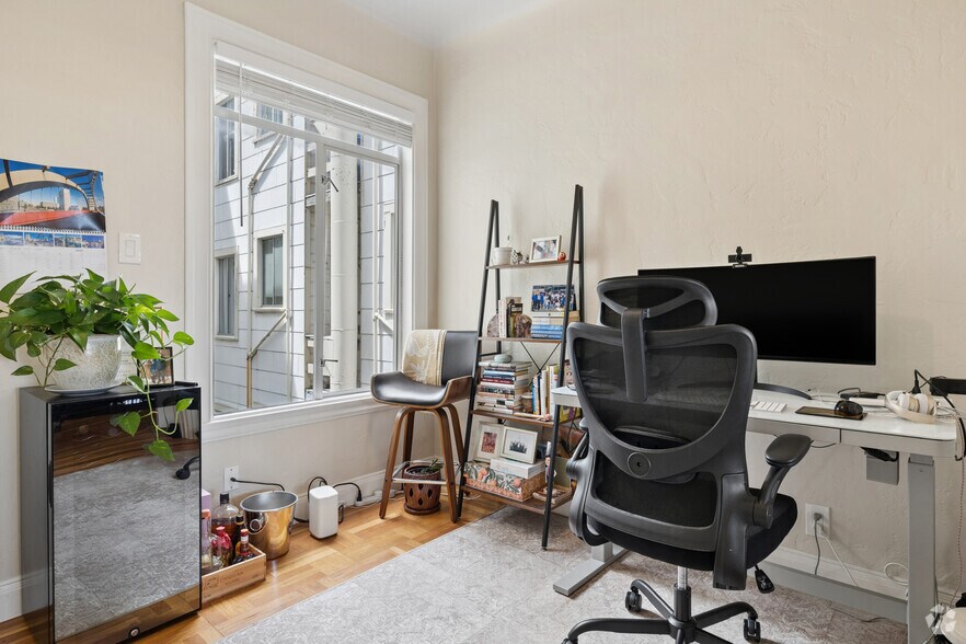 More Photos Of 3324 Broderick St, San Francisco Apartments For Sale