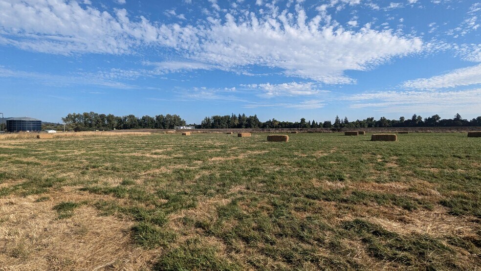More Photos Of 585 Airport Rd, Independence Land For Sale