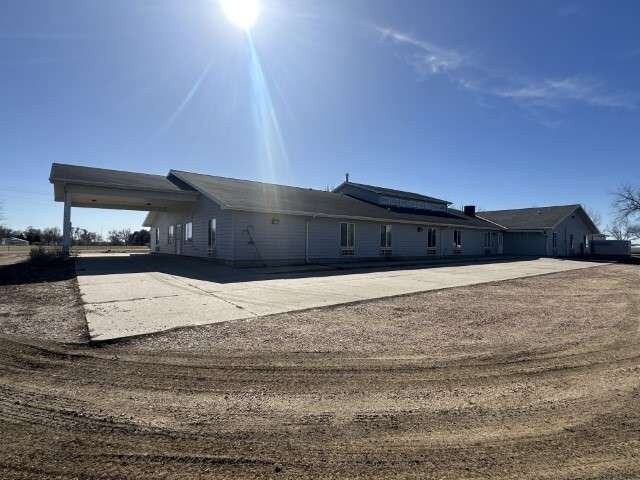 More Photos Of 406 W Vinton St, Spencer Hotel For Sale