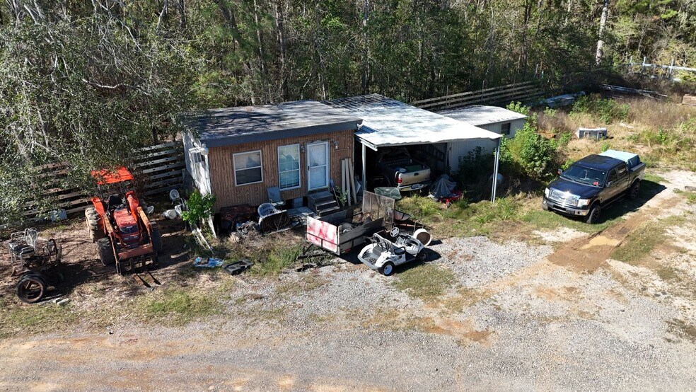 More Photos Of 13121 Highway 105 E, Cut And Shoot Industrial For Sale