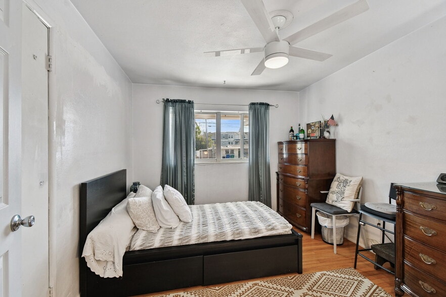 More Photos Of 4315 W Fair Oaks Ave, Tampa Office Residential For Sale