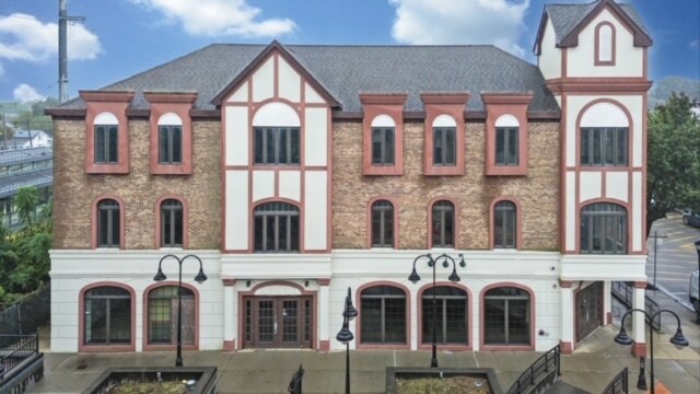 More Photos Of 131 N Broadway, South Amboy Storefront Retail Office For Sale