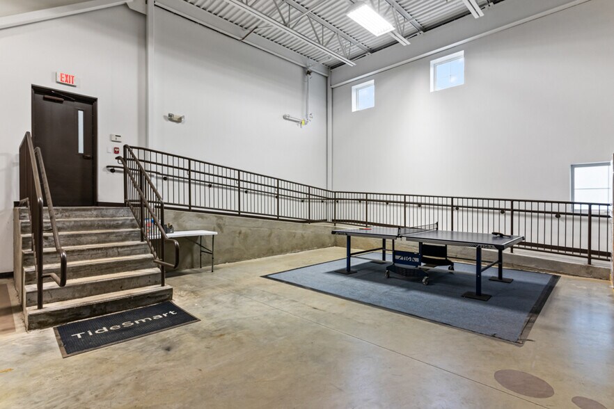 More Photos Of 380 Us Route 1, Falmouth Office Residential For Lease