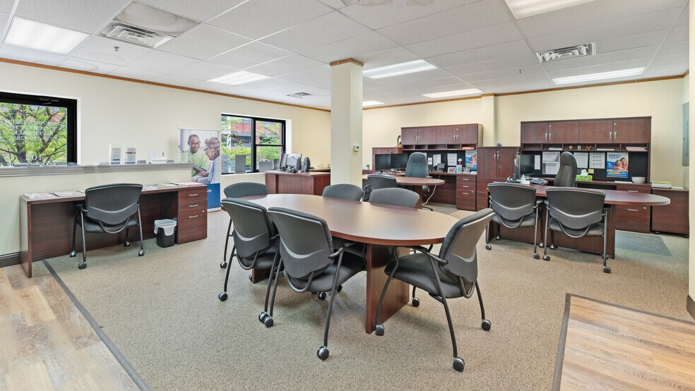 More Photos Of 102 S Victoria Ave, Pueblo Storefront For Sale