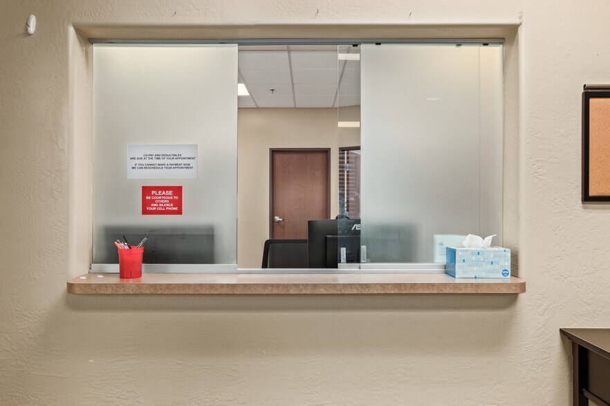 More Photos Of 6840 E Brown Rd, Mesa Medical For Sale