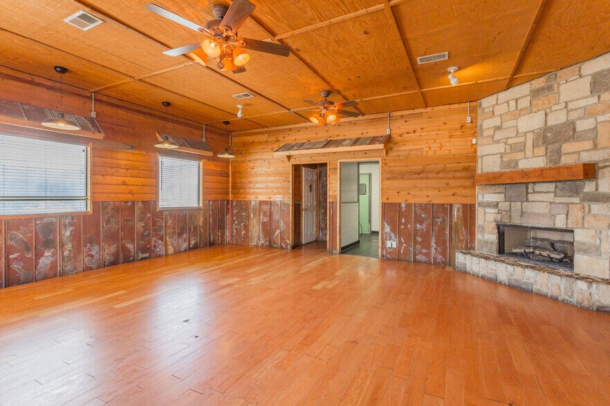 More Photos Of 505 W 9th St, Chickamauga Fast Food For Sale