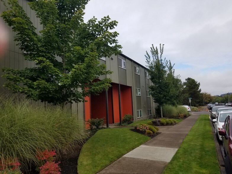 More Photos Of 440 NW 23rd St, Corvallis Apartments For Sale