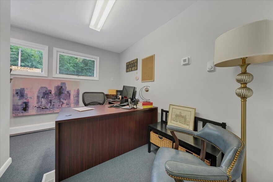More Photos Of 40 Sunset Ridge Rd, New Paltz Medical For Sale