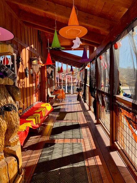 More Photos Of 1042 Old Crouch Rd, Garden Valley Freestanding For Sale