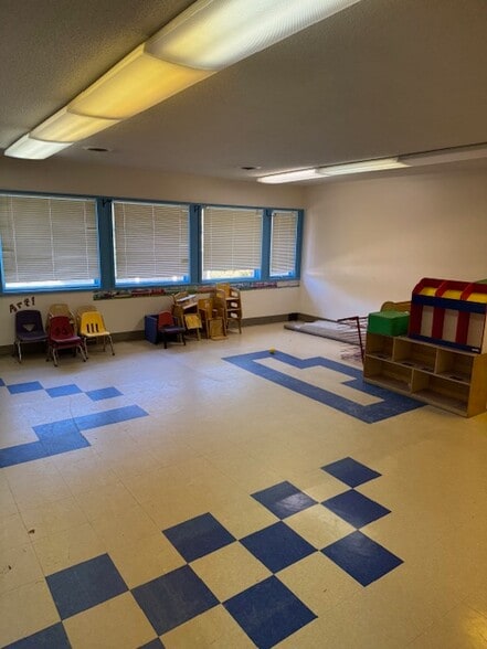 More Photos Of 511 Wilson Ave, Spring Lake Specialty For Sale