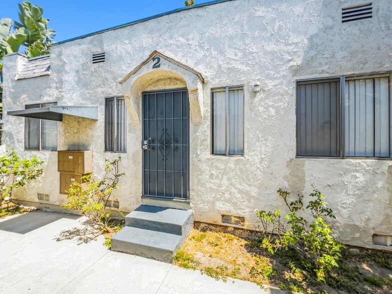 More Photos Of 526-534 W 47th St, Los Angeles Apartments For Sale