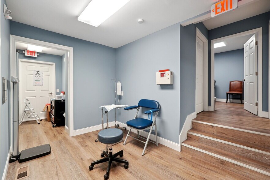 More Photos Of 1137 Alpharetta St, Roswell Office Residential For Lease