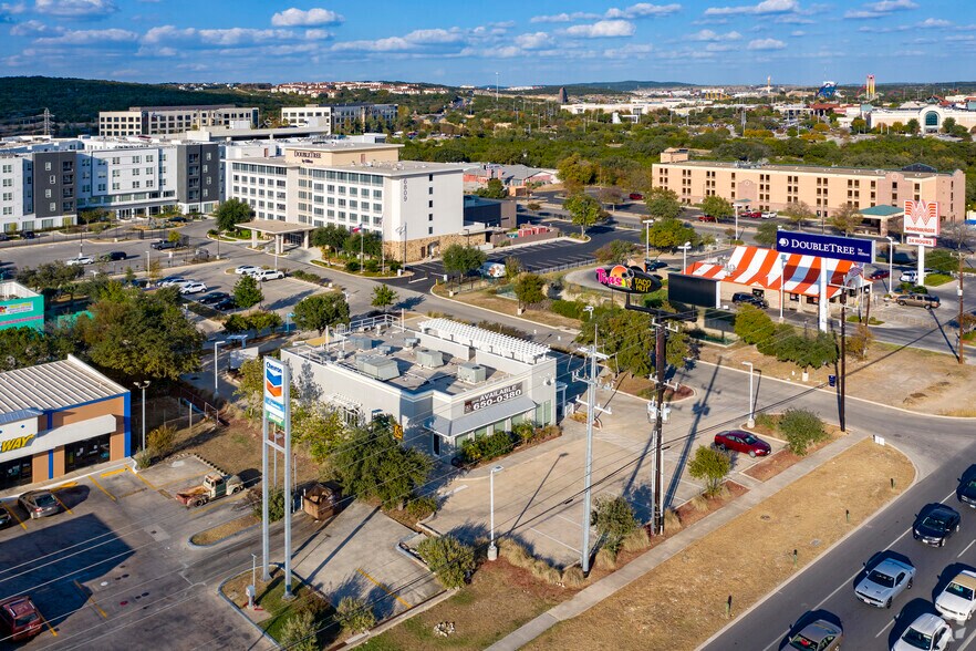 More Photos Of 6819 N Loop 1604 W, San Antonio Restaurant For Lease