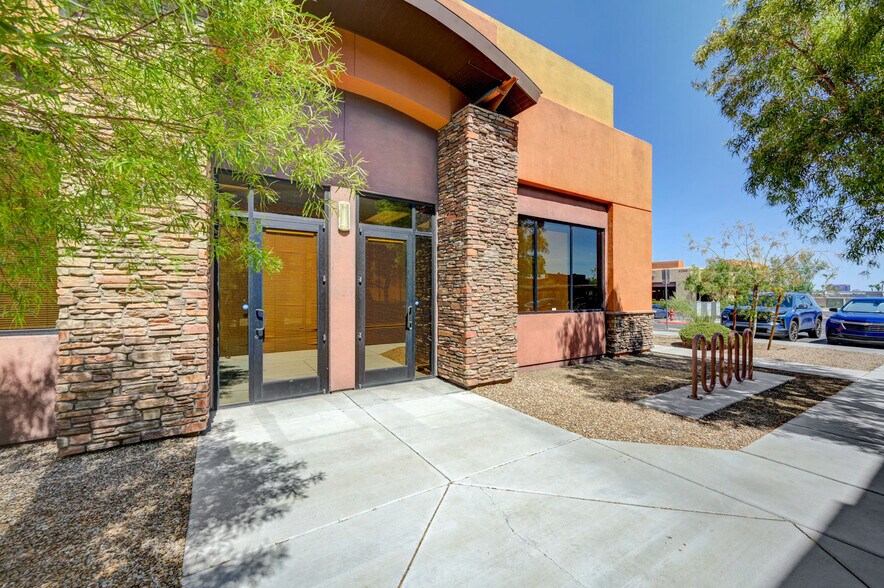 More Photos Of 6284 Spring Mountain Rd, Las Vegas Office For Sale