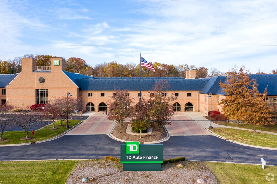 More Photos Of 27777 Inkster Rd, Farmington Hills Office For Lease