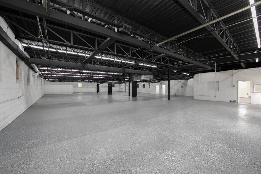 More Photos Of 717 Creek Rd, Bellmawr Manufacturing For Lease