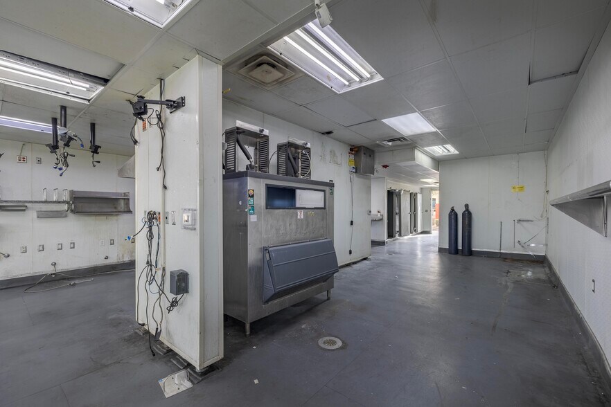 More Photos Of 1426 E Lake Mead Pky, Henderson Fast Food For Sale