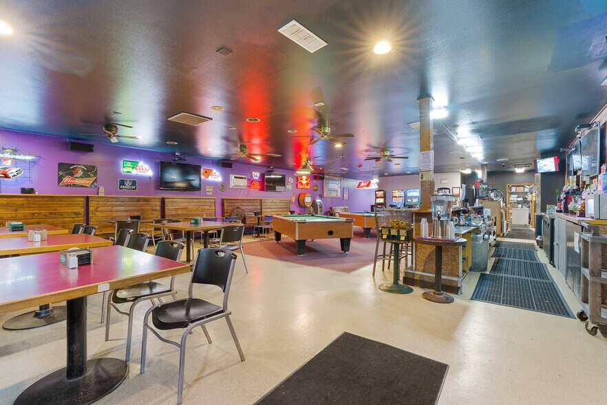 More Photos Of 335 E 3rd St, Lafayette Bar For Sale